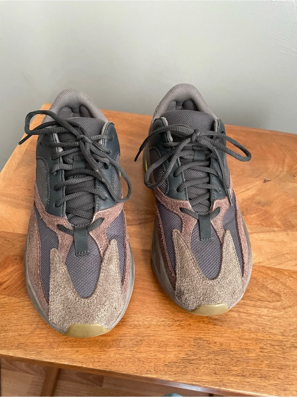 Adidas Yeezy Boost 700 Mauve Sneakers Men’s Size 8.5 Brown Gray Chunky Running S